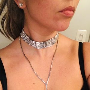 Beautiful choker necklace and drop!
